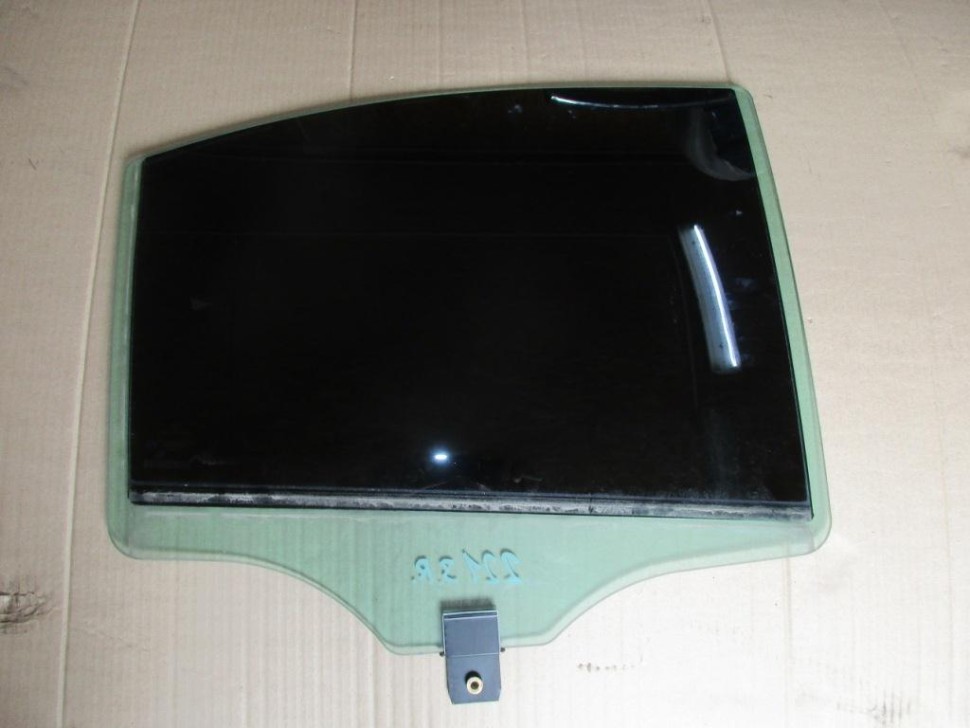 Стекло заднее правое MERCEDES-BENZ S-класс W221 (2005 - 2009) фото 1 — Разборка Мерседес