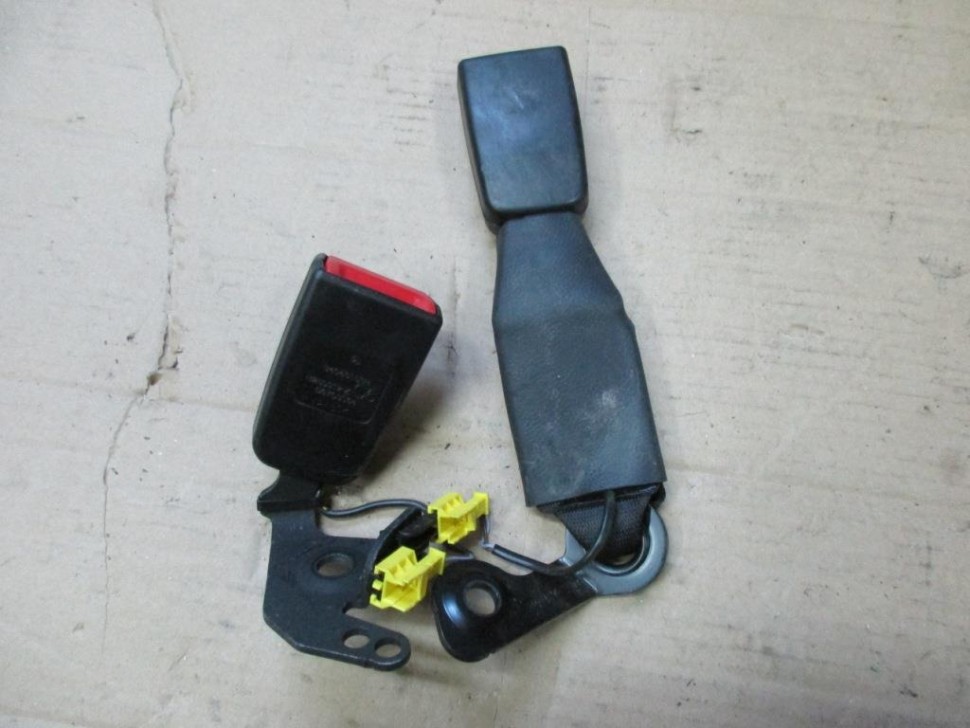 Замок ремня безопасности MERCEDES-BENZ C-класс AMG W204/S204/С204 рестайлинг (2011 - 2015) фото 1 — Разборка Мерседес