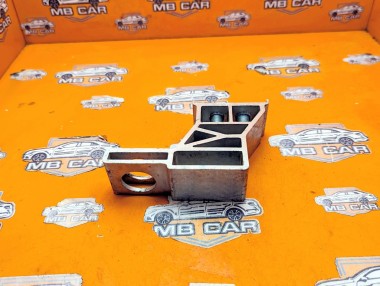 Кронштейн радиатора MERCEDES-BENZ GLC-класс X253 рестайлинг (2019 - 2025) &mdash; Разборка Мерседес