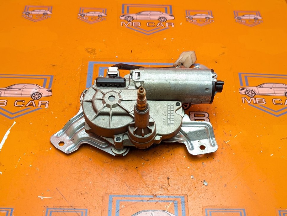 Моторчик дворников задний MERCEDES-BENZ V-класс W638/W639 (1996 - 2003) V 220 2.1 D AT (122 л.с.) фото 1 &mdash; Разборка Мерседес