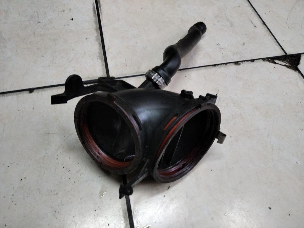 Патрубок воздушный MERCEDES-BENZ C-класс W203/S203/CL203 (2000 - 2004) фото 1 — Разборка Мерседес