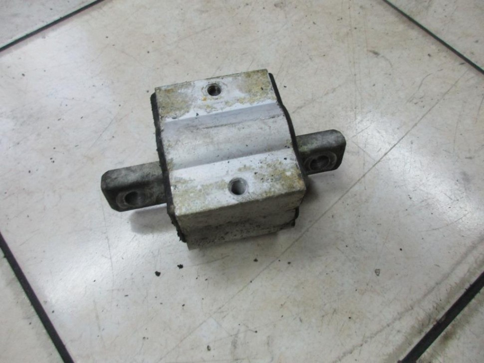 Опора КПП MERCEDES-BENZ E-класс W211/S211 (2002 - 2006) фото 1 — Разборка Мерседес