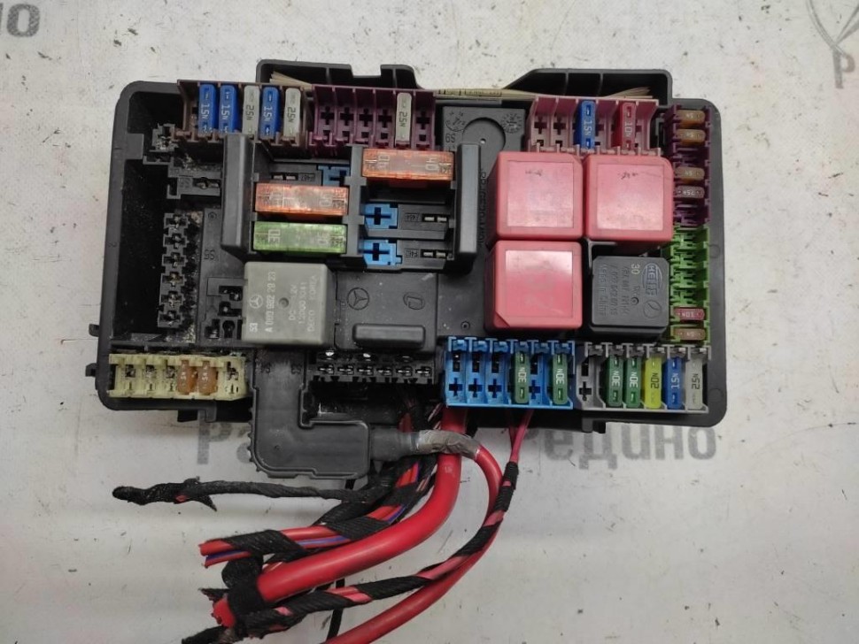 Блок предохранителей MERCEDES-BENZ C-класс W205/S205/C205/A205 (2014 - 2018) фото 1 — Разборка Мерседес