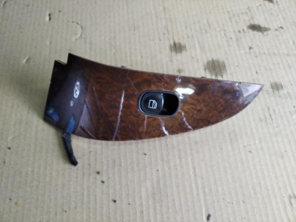Кнопка стеклоподъемников MERCEDES-BENZ C-класс W203/S203/CL203 (2000 - 2004) фото 1 — Разборка Мерседес