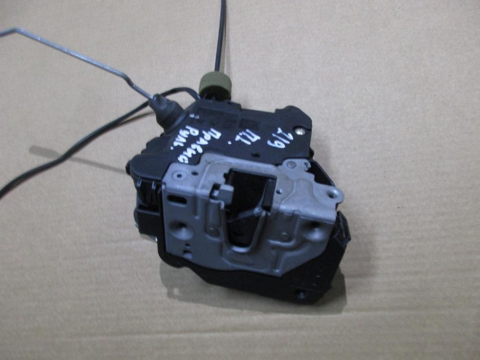 Замок двери передней левой MERCEDES-BENZ CLS-класс C219 рестайлинг (2008 - 2010) фото 1 — Разборка Мерседес