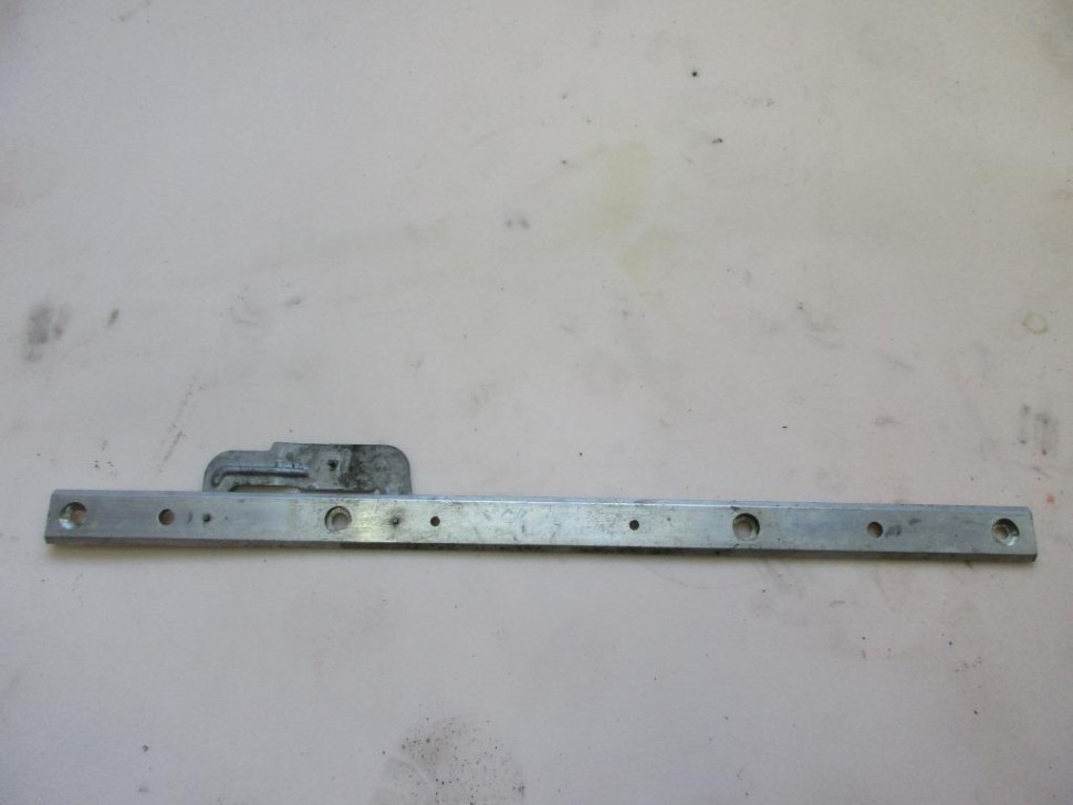 Усилитель пола MERCEDES-BENZ C-класс W205/S205/C205/A205 (2014 - 2018) фото 1 — Разборка Мерседес