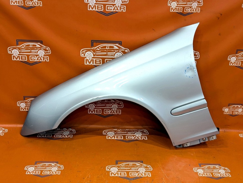 Крыло переднее левое MERCEDES-BENZ C-класс W203/S203/CL203 рестайлинг (2004 - 2008) фото 1 — Разборка Мерседес