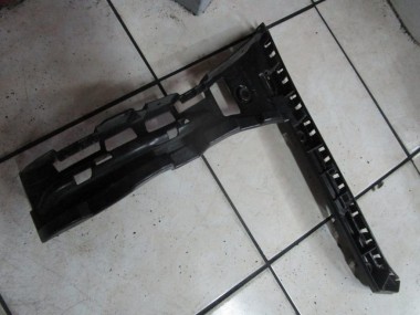 Накладка переднего бампера MERCEDES-BENZ C-класс W205/S205/C205/A205 (2014 - 2018) — Разборка Мерседес