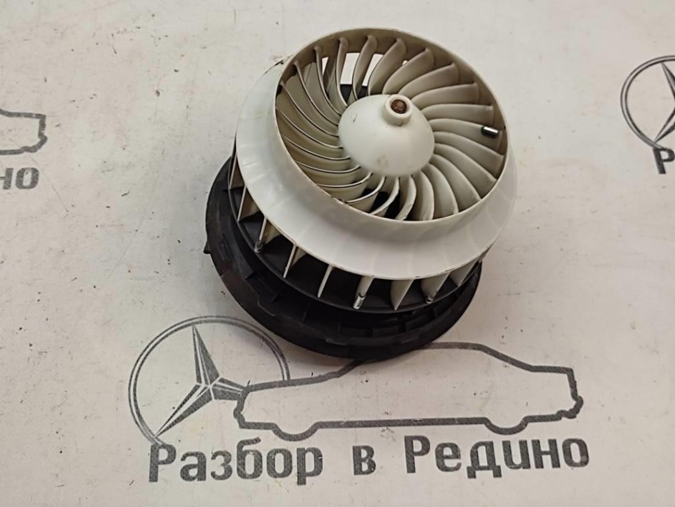 Моторчик печки MERCEDES-BENZ C-класс W205/S205/C205/A205 (2014 - 2018) фото 1 — Разборка Мерседес