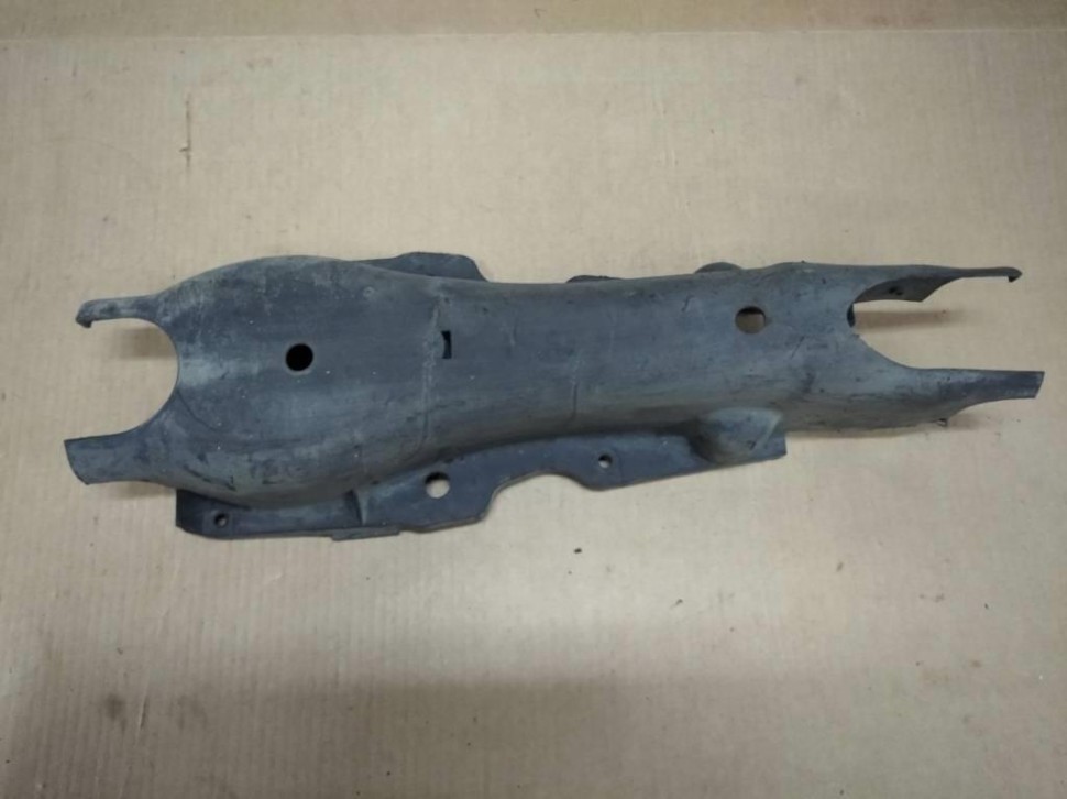 Кожух заднего рычага (лодки) MERCEDES-BENZ S-класс W220 (1998 - 2005) фото 1 — Разборка Мерседес