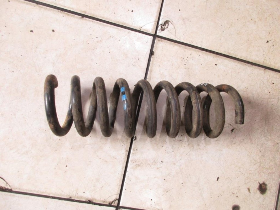 Пружина задняя MERCEDES-BENZ E-класс W210/S210 (1995 - 1999) фото 1 — Разборка Мерседес