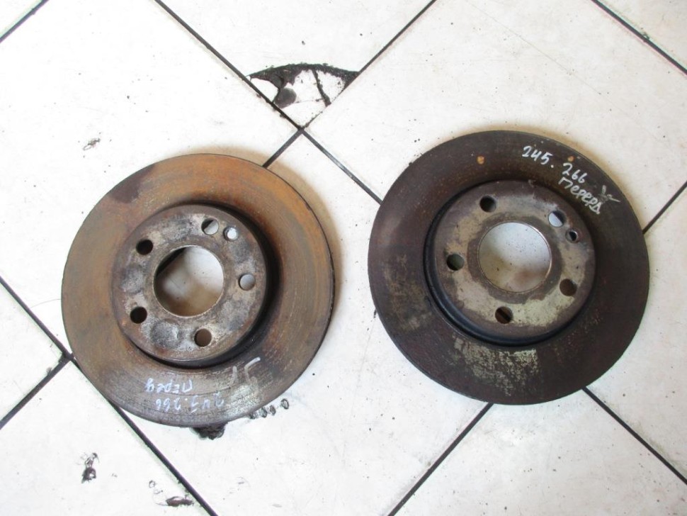 Диски тормозные перед MERCEDES-BENZ B-класс W245 (2005 - 2009) фото 1 — Разборка Мерседес