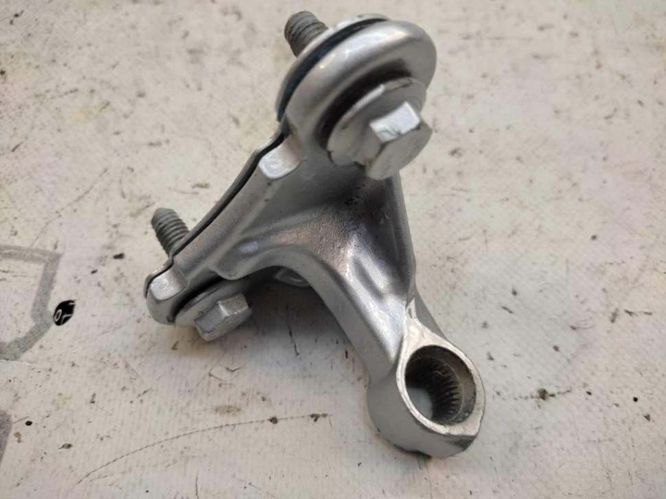 Петля двери MERCEDES-BENZ M-класс W164 (2005 - 2008) фото 1 — Разборка Мерседес