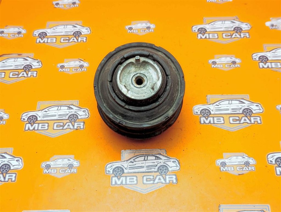 Опора двигателя MERCEDES-BENZ C-класс W203/S203/CL203 (2000 - 2004) фото 1 — Разборка Мерседес