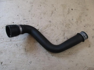 Патрубок радиатора MERCEDES-BENZ M-класс W166 (2011 - 2015) — Разборка Мерседес