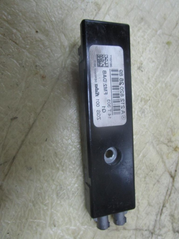 Усилитель антенны MERCEDES-BENZ CLS-класс C218/X218 рестайлинг (2014 - 2017) фото 1 — Разборка Мерседес