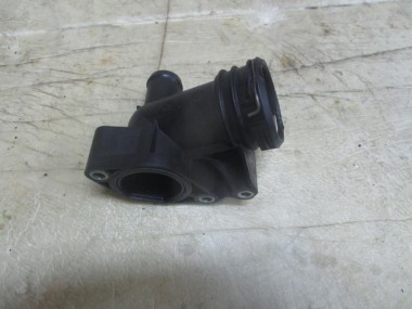 Фланец системы охлаждения MERCEDES-BENZ CLS-класс C218/X218 рестайлинг (2014 - 2017) — Разборка Мерседес