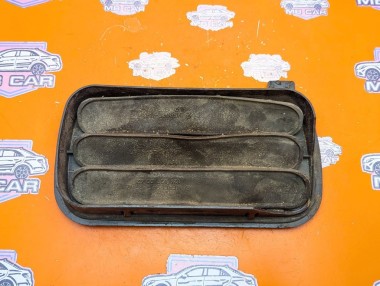 Решетка вентиляционная MERCEDES-BENZ E-класс W124/S124/C124/A124 (1984 - 1997) &mdash; Разборка Мерседес