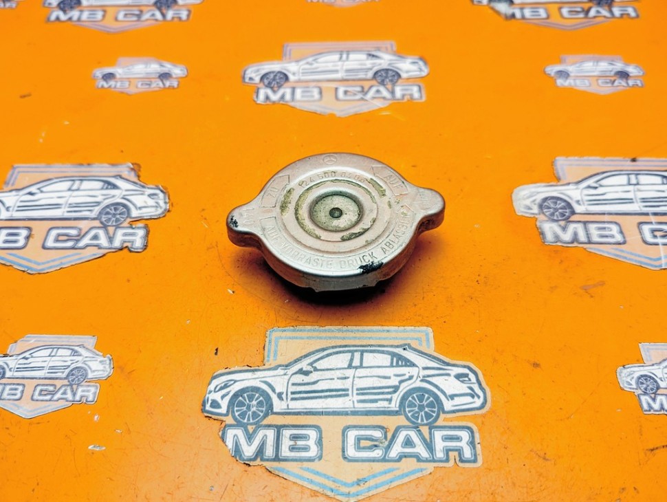 Крышка радиатора MERCEDES-BENZ E-класс W124/S124/C124/A124 (1984 - 1997) фото 1 — Разборка Мерседес