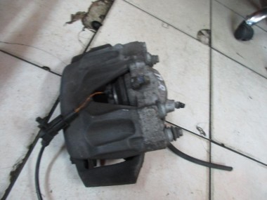 Суппорт передний правый MERCEDES-BENZ CLS-класс C218/X218 (2010 - 2014) — Разборка Мерседес