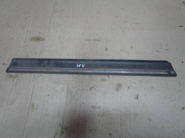 Молдинг двери MERCEDES-BENZ W124 W124/S124/C124/A124 (1984 - 1993) — Разборка Мерседес