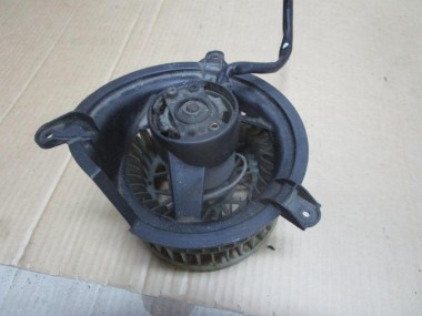 Моторчик печки MERCEDES-BENZ 190 (W201) W201 (1982 - 1993) — Разборка Мерседес