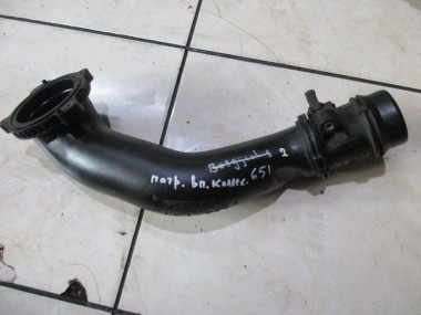 Патрубок впускного коллектора MERCEDES-BENZ Sprinter W906 (2006 - 2019) — Разборка Мерседес