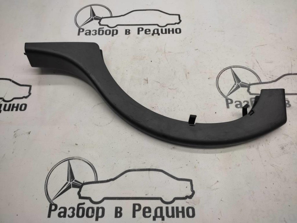 Накладка петли багажника MERCEDES-BENZ CLS-класс C219 (2004 - 2008) фото 1 — Разборка Мерседес