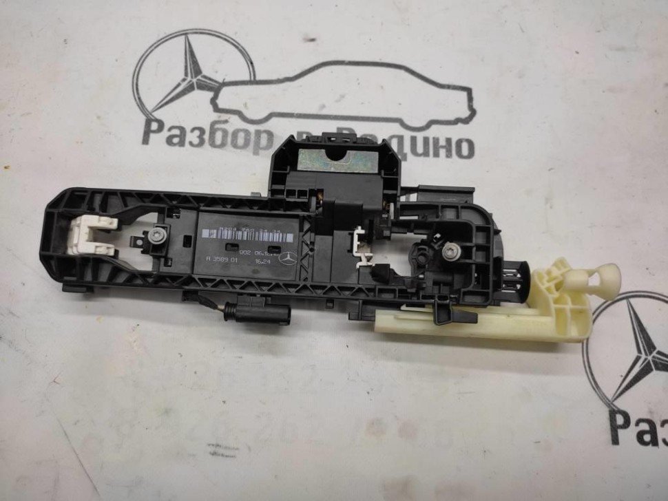 Ответная часть замка двери MERCEDES-BENZ CLS-класс C218/X218 (2010 - 2014) фото 1 — Разборка Мерседес