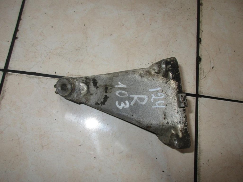 Лапа правая MERCEDES-BENZ W124 W124/S124/C124/A124 (1984 - 1993) фото 1 — Разборка Мерседес