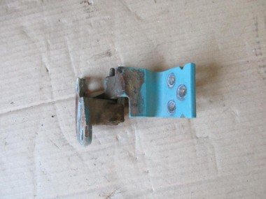 Петля двери MERCEDES-BENZ Vito W638 (1996 - 2003) — Разборка Мерседес