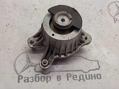 Опора двигателя MERCEDES-BENZ C-класс W205/S205/C205/A205 (2014 - 2018) — Разборка Мерседес