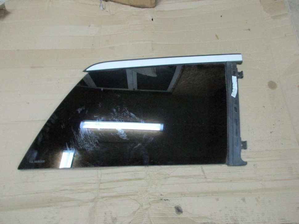 Стекло боковое MERCEDES-BENZ GL-класс X164 (2006 - 2009) фото 1 — Разборка Мерседес