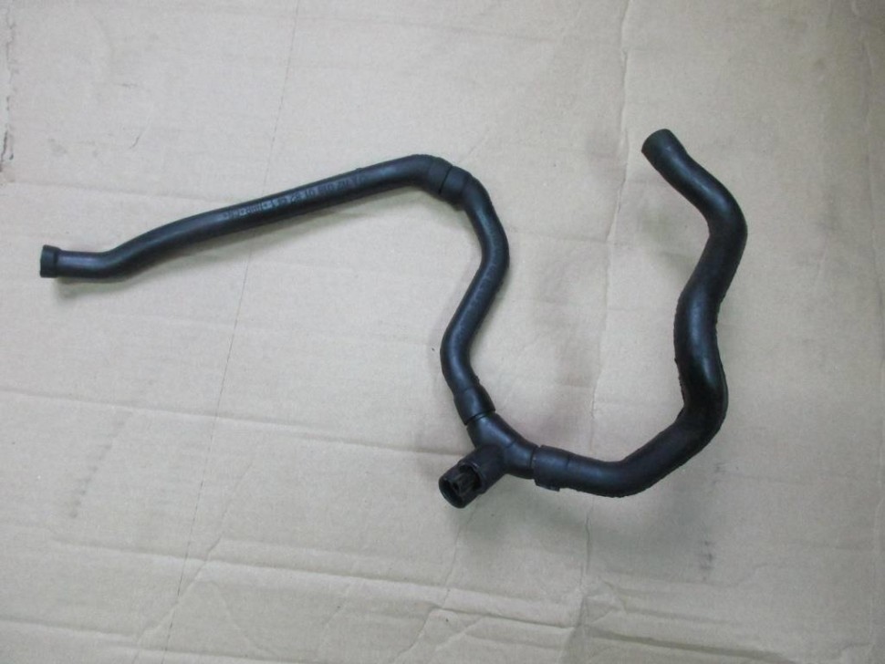 Трубка вентиляции картерных газов MERCEDES-BENZ S-класс W220 рестайлинг (2002 - 2005) фото 1 — Разборка Мерседес