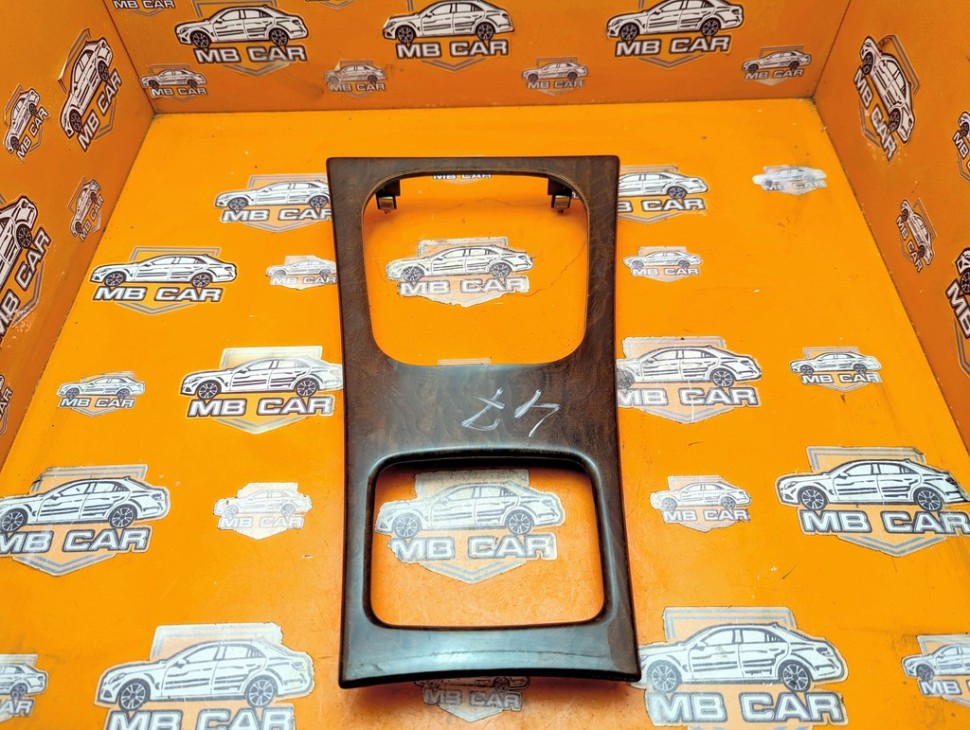 Накладка кулисы МКПП MERCEDES-BENZ C-класс W203/S203/CL203 рестайлинг (2004 - 2008) фото 1 &mdash; Разборка Мерседес