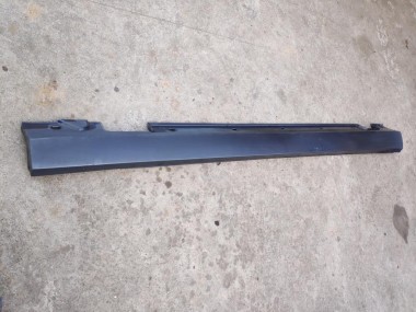 Порог пластиковый левый MERCEDES-BENZ E-класс W212/S212/C207/A207 (2009 - 2013) — Разборка Мерседес