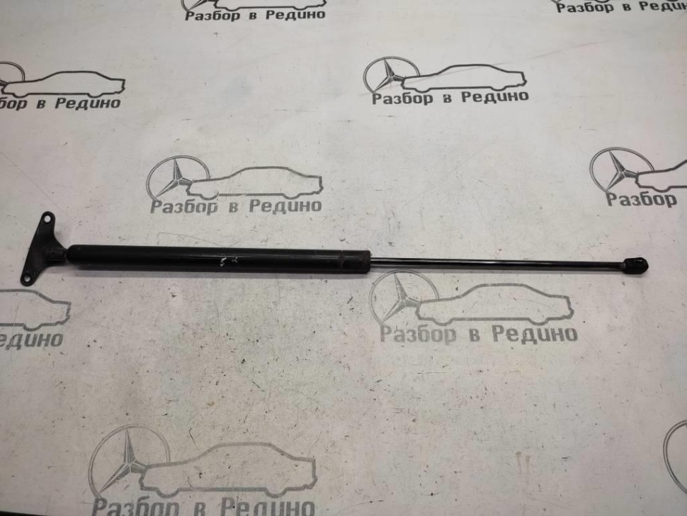 Амортизатор крышки багажника MERCEDES-BENZ Vito W638 (1996 - 2003) фото 1 — Разборка Мерседес