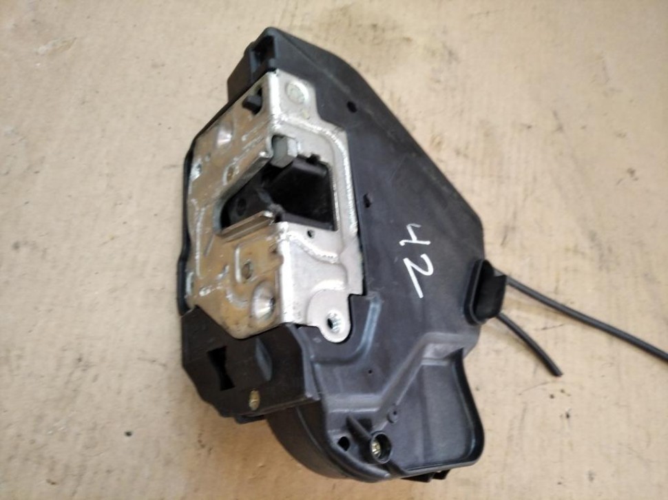 Замок двери задней левой MERCEDES-BENZ C-класс W203/S203/CL203 (2000 - 2004) фото 1 — Разборка Мерседес