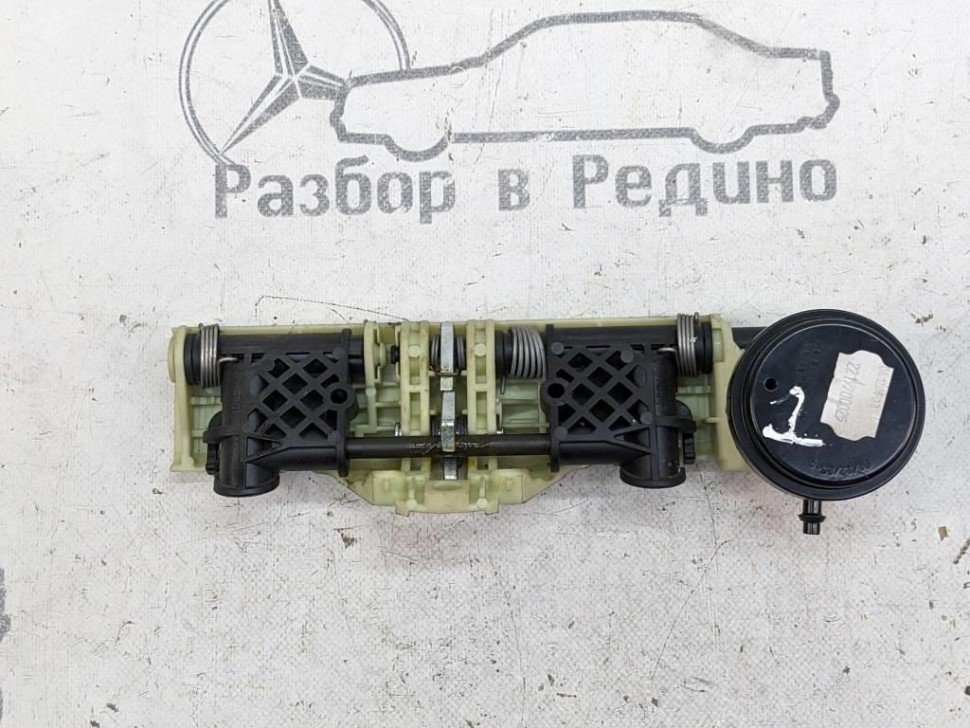 Механизм подголовника MERCEDES-BENZ S-класс W221 (2005 - 2009) фото 1 — Разборка Мерседес