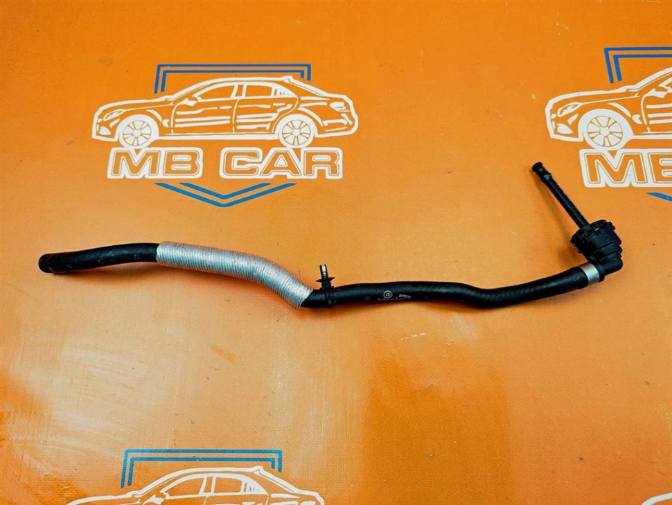 Трубка вентиляции расширительного бака MERCEDES-BENZ A-класс W177 (2018 - 2023) фото 1 — Разборка Мерседес