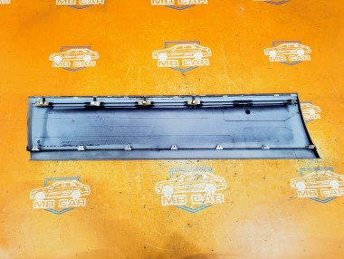 Молдинг двери MERCEDES-BENZ E-класс W124/S124/C124/A124 (1984 - 1997) — Разборка Мерседес