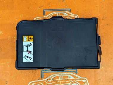 Крышка АКБ MERCEDES-BENZ X-класс I (2017 - 2020) — Разборка Мерседес