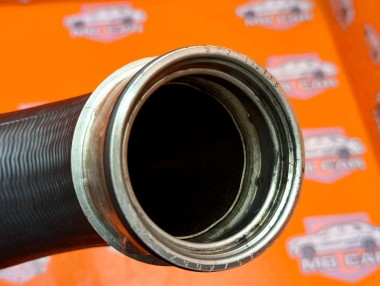 Патрубок интеркулера MERCEDES-BENZ E-класс W211/S211 (2002 - 2006) — Разборка Мерседес