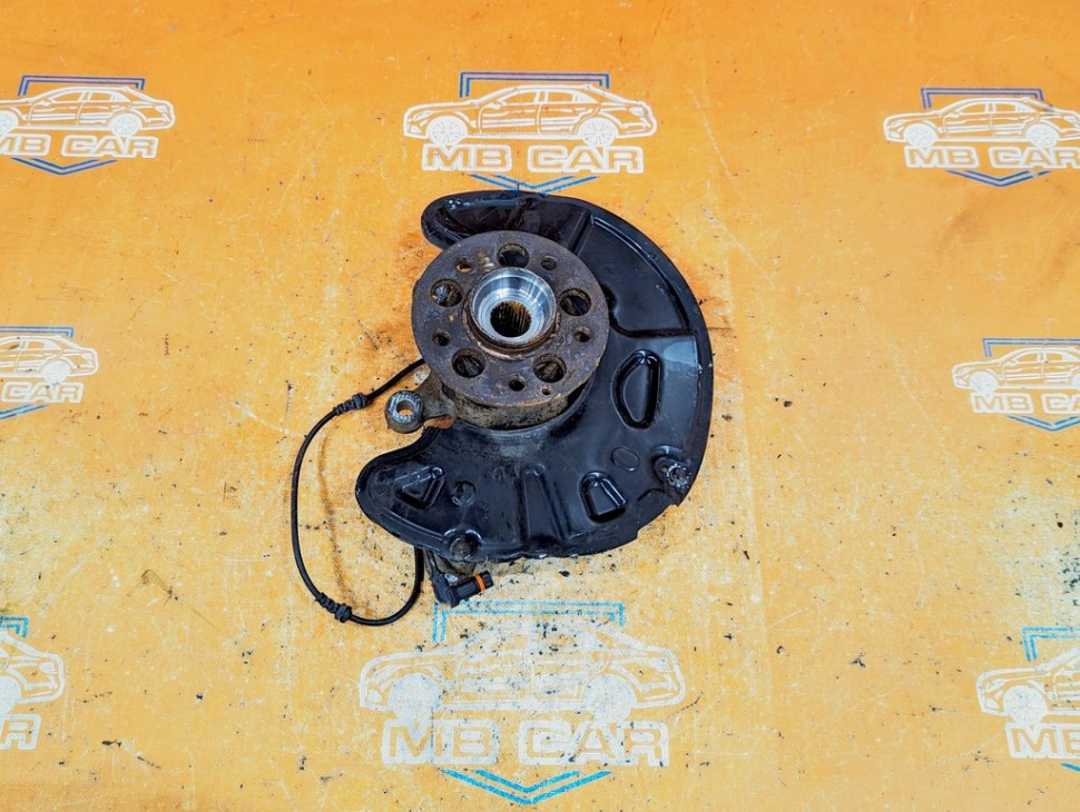 Кулак поворотный передний правый MERCEDES-BENZ GLK-класс X204 (2008 - 2012) фото 1 — Разборка Мерседес