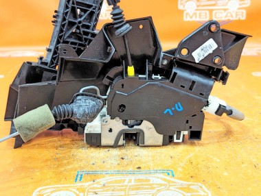 Замок двери передней левой MERCEDES-BENZ C-класс W204/S204 (2006 - 2011) — Разборка Мерседес