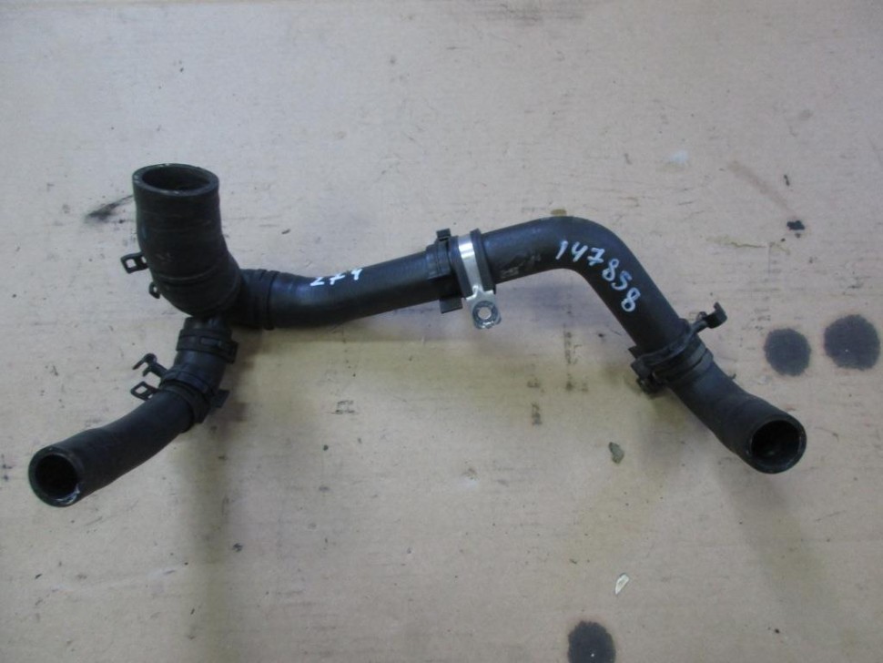 Патрубок ОЖ MERCEDES-BENZ E-класс W212/S212/C207/A207 рестайлинг (2013 - 2016) фото 1 — Разборка Мерседес