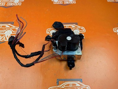 Блок клапанов гидроподвески MERCEDES-BENZ S-класс W221 рестайлинг (2009 - 2013) — Разборка Мерседес