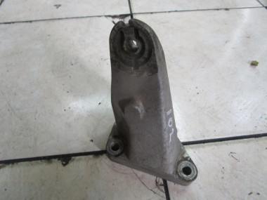 Лапа правая MERCEDES-BENZ W124 W124/S124/C124/A124 (1984 - 1993) — Разборка Мерседес