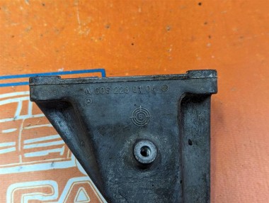 Лапа правая MERCEDES-BENZ E-класс W210/S210 (1995 - 1999) — Разборка Мерседес