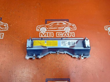 Подушка безопасности коленная MERCEDES-BENZ CLS-класс C218/X218 рестайлинг (2014 - 2017) — Разборка Мерседес